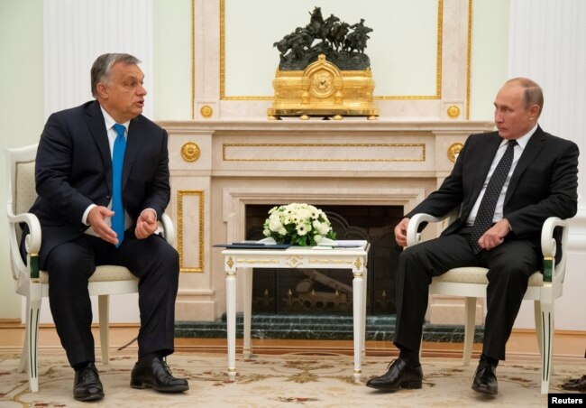 Orbán Viktor miniszterelnök beszél Vladimir Putyin orosz elnökrel a moszkvai Kremlben, 2018. szeptember 18-án.