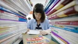 千万中国学子参加高考 考题太难登微博热搜