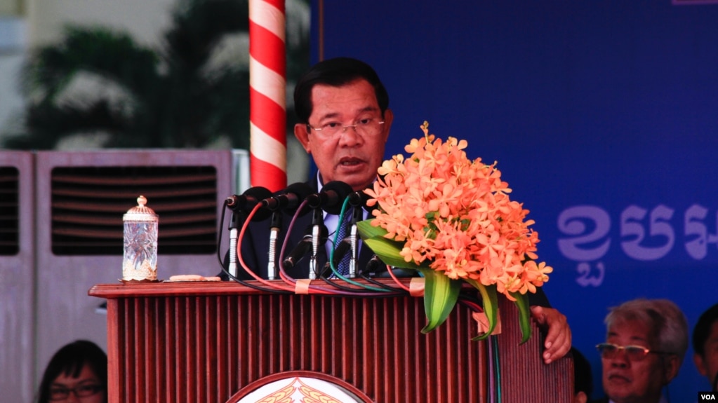 FILE - Cambodian Prime Minister Hun Sen participates in the 66th anniversary celebration of the Cambodian People's Party (CPP) in Phnom Penh, June 28, 2017. (Hean Socheata/ VOA Khmer) 