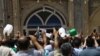تجمع مردم خرمشهر در اعتراض به قطع آب و شوری آب آشامیدنی 