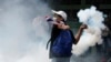 تھائی لینڈ: پولیس کا مظاہرین کے خلاف آنسو گیس کا استعمال