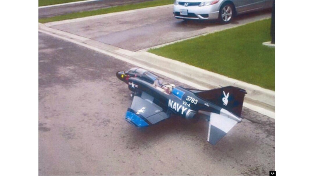 Modelo do avião a ser usado por Rezwan Ferdaus nos ataques contra Pentágono e Capitólio