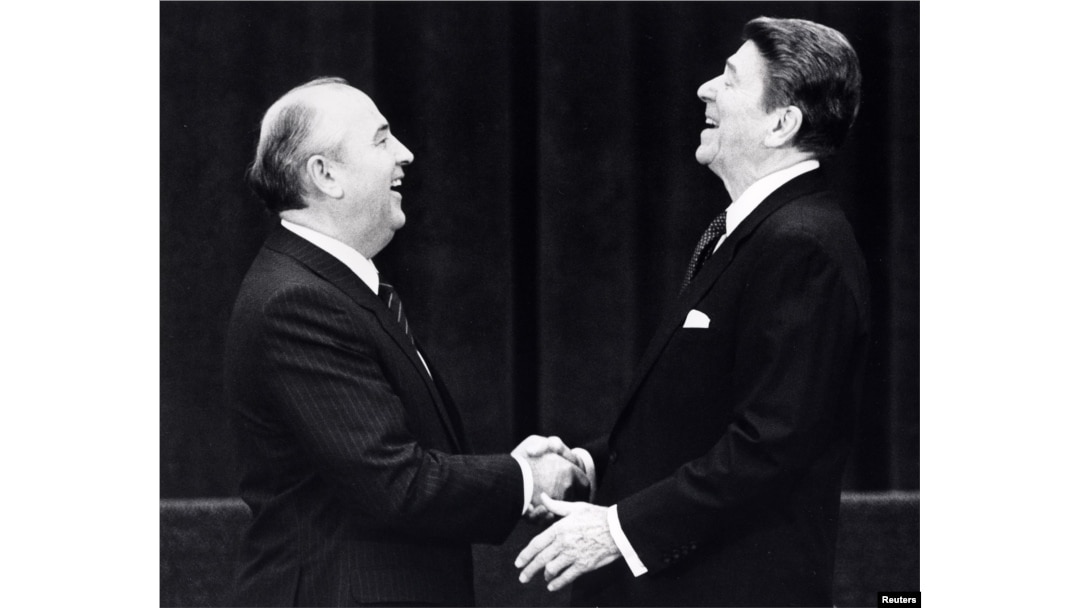 This photo shows former U.S. President Ronald Reagan at his first meeting with former Soviet leader Mikhail Gorbachev in Geneva, Switzerland, 1985.