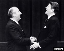 This photo shows former U.S. President Ronald Reagan at his first meeting with former Soviet leader Mikhail Gorbachev in Geneva, Switzerland, 1985.