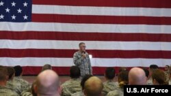 美軍空軍上將海騰(General John Hyten)2018年9月27日對戰略司令部官兵講話（美國空軍照片）