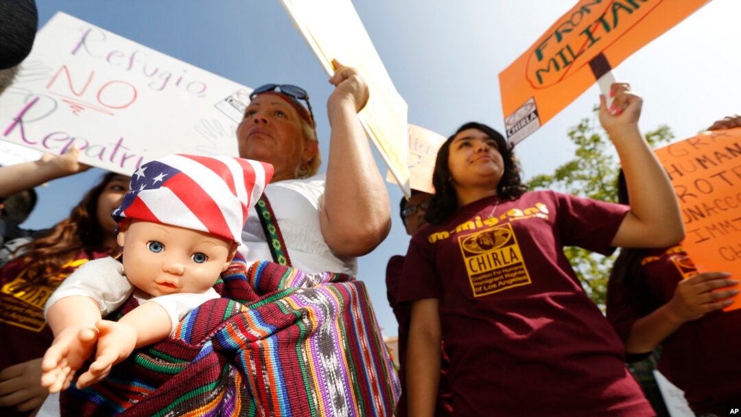 Inmigrantes en California demandan al gobierno de México más protecciones a los derechos de los niños que llegan a EE.UU.
