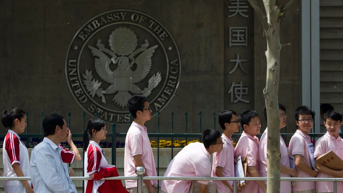 美副国家安全顾问 限制中国学生签证的数量仅占1