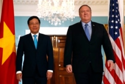Ngoại trưởng Mỹ Pompeo gặp Phó Thủ tướng-Bộ trưởng Ngoại giao VN Phạm Bình Minh ở Mỹ, tháng 5/2019