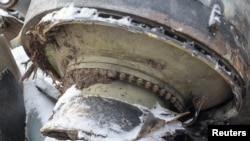 Фрагмент упавшей в Харькове ракеты, которая, по мнению украинских властей, была произведена в Северной Корее (архивное фото).