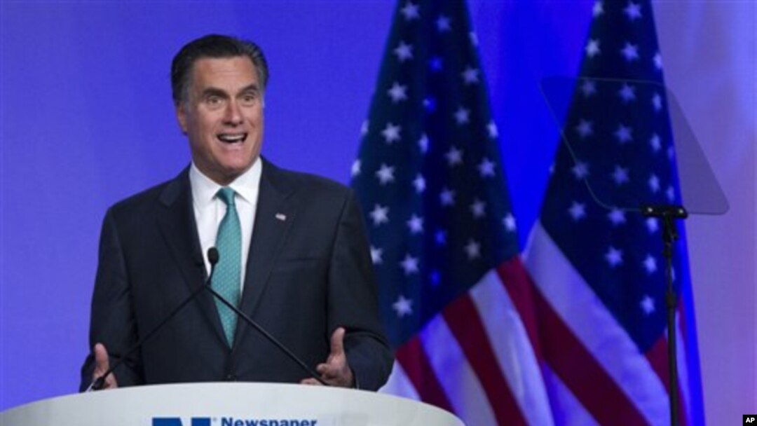 Kandidat capres AS dari partai Republik, Mitt Romney, berpidato di hadapan para anggota Asosiasi Redaksi Surat Kabar di Washington DC (4/4)