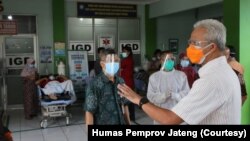 Gubernur Jawa Tengah Ganjar Pranowo (kanan) dalam sidak di RSUD Kabupaten Jepara, Selasa, 15 Juni 2021. (Foto: Humas Pemprov Jateng)