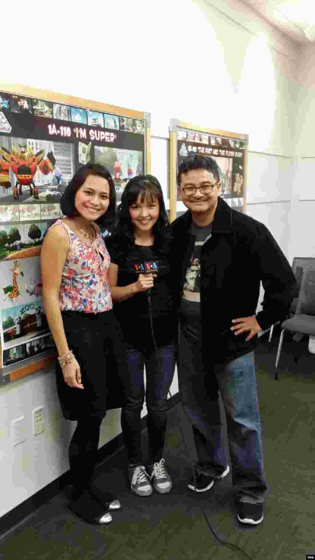 Reporter VOA, Ribka Gemilangsari dan Naratama bersama Tania Gunadi, aktris asal Indonesia pengisi suara karakter Sashi dalam kartun animasi 'Penn Zero: Part Time Hero.'