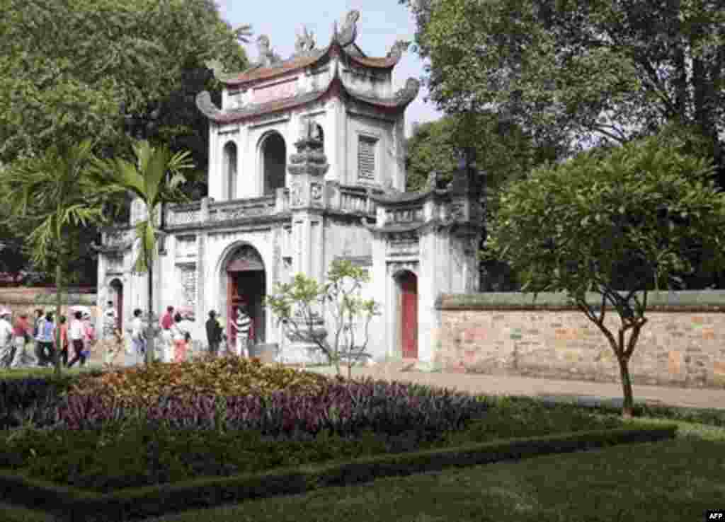 Entrance gate to The Temple of Literature as seen from the outside