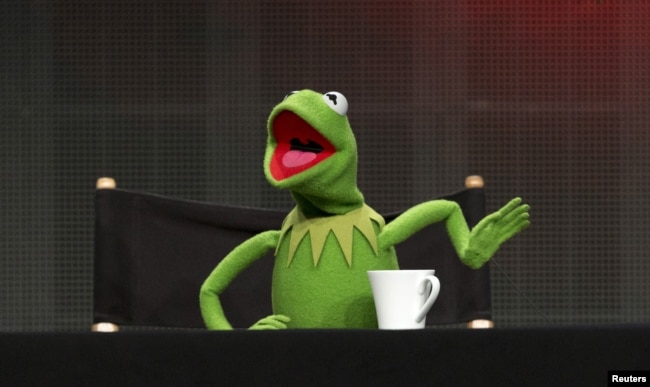 FILE - Muppets character Kermit the Frog speaks at a panel for the Disney-ABC television series "The Muppets" during the Television Critics Association Cable Summer Press Tour in Beverly Hills, California August 4, 2015. (REUTERS/Mario Anzuoni/File Photo)