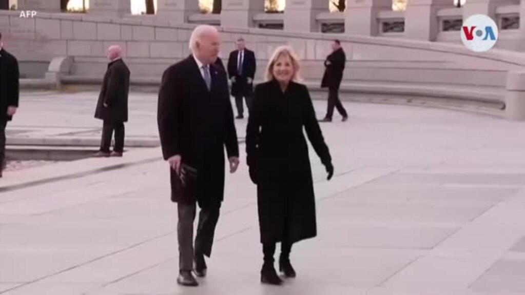 Biden visita el memorial de la Segunda Guerra Mundial en el 80 aniversario del ataque a Pearl Harbor