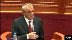 Shqipëri: Shumica dhe opozita këmbejnë replika mbi angazhimin në procesin e integrimit