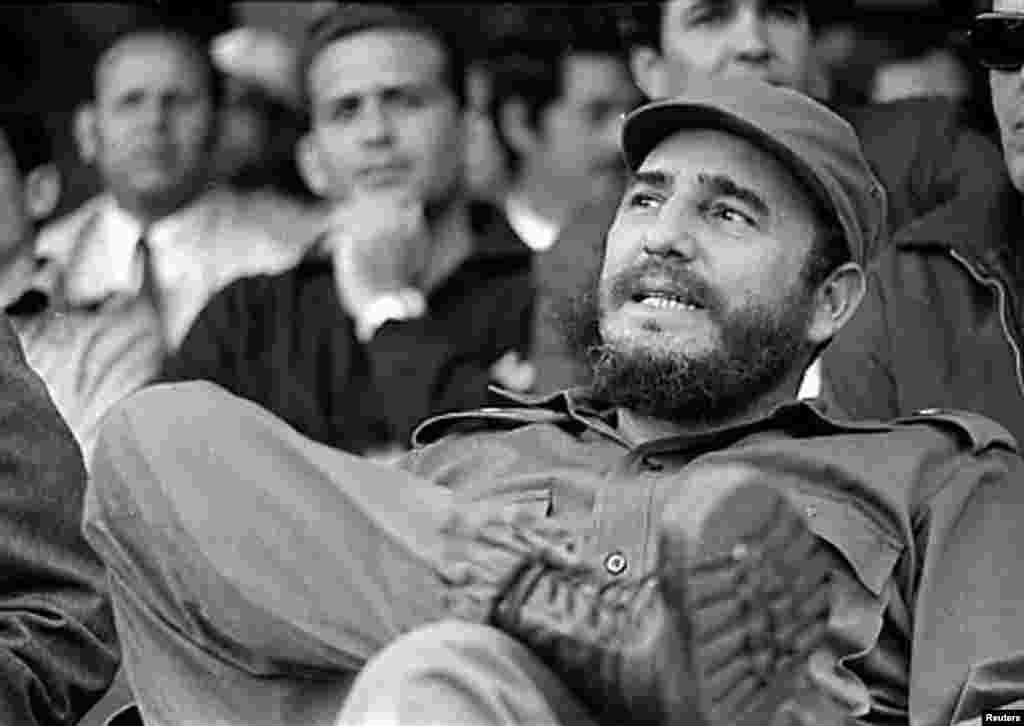 El 1 de enero 1959, hace 62 a&#241;os, el movimiento revolucionario cubano de izquierda provoc&#243; la ca&#237;da del r&#233;gimen del dictador Fulgencio Batista. Un joven Fidel Castro, proclam&#243; el inicio de la revoluci&#243;n.