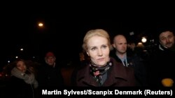 Perdana Menteri Denmark Helle Thorning-Schmidt mengunjungi lokasi penembakan di Copenhagen 14 Februari 2015.