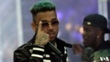 Chris Brown solto em Paris