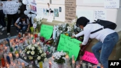 Ciudadanos mexicanos participan en una protesta para exigir justicia por el asesinato del alcalde Alejandro Arcos del Partido Revolucionario Institucional (PRI) en Chilpancingo, estado de Guerrero, México, el 10 de octubre de 2024.