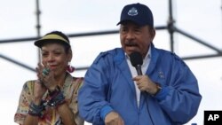 Daniel Ortega and Rosario Murillo