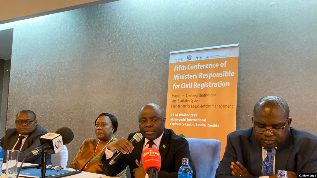 Abategetsi b'umuryango w'ubumwe bw'Afrika n'aba ONU mu nama ya gatanu ku kwandikisha abavuka, i Lusaka, Zambiya, Kw'itariki 15/10/2019.