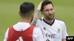 L'attaquant argentin Lionel Messi lors d'une séance d'entraînement au camp de base de l'équipe à Bronnitsy, le 13 juin 2018.