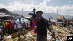 Džimi "Barbekju" Šerizije, lider bande "G9 i familija" u Port-o-Prensu na Haitiju, 22. oktobra 2021. (Foto: AP/Odelyn Joseph)