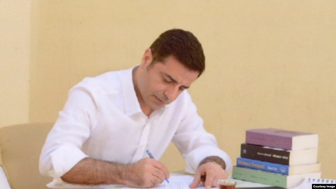سەڵاحەدین دەمیرتاش لە زیندانی ئەدیرنە