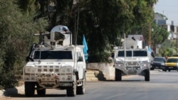 Sejumlah kendaraan milik pasukan penjaga perdamaian PBB (UNIFIL) terparkir di wilayah Marjayoun, dekat perbatasan Israel, di selatan Lebanon, pada 9 Agustus 2024. (Foto: Reuters/Karamallah Daher)