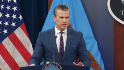 피트 헤그세스 미 전쟁부 장관이 2일 펜타곤에서 '에픽 퓨리' 작전을 설명하는 기자 회견을 진행하고 있다.