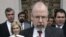 រូបឯកសារ៖ លោក John Durham ថ្លែង​ទៅ​កាន់​អ្នក​សារព័ត៌មាន កាល​ពី​ឆ្នាំ​២០០៦។