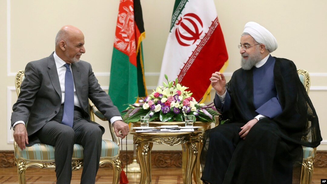 افغان صدر اشرف غني او د ایران صدر حسن روحاني د رېل د پرانېستې دستورې ته وآنا وکړې او د دواړو ملکونو ترمنځ د رېل کرښه یې د تاریخي اهمیت پرمختګ وبللو