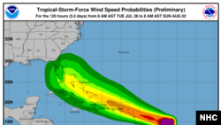 Imagen tomada de la página del Centro de Nacional de Huracanes, (NHC) de la trayectoria de la tormenta tropical que podría afectar a Puerto Rico y parte del estado de Florida. Julio 28 de 2020.