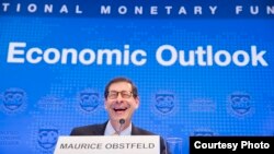 Maurice Obstfeld, director de investigación del FMI, anunció mejores perspectivas del crecimiento económico mundial para 2017, pero advirtió sobre niveles de deuda. 