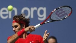 Roger Federer berpeluang menggeser peringkat Nadal pada nomor 2 dunia jika menjuarai Madrid Open (foto: dok).