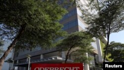 Los escándalos de corrupción ligados a Odebrecht han golpeado desde 2016 a la clase política peruana como a ninguna otra en la región y en especial a sus cuatro expresidentes. Foto de archivo de la sede de la constructora en Sao Paulo, Brasil, el 29 de julio de 2019.