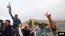 Liviya prezidenti Müəmmər Qəzzafinin hakimiyyətdən uzaqlaşdırılmasına dair diplomatik səylər davam etdirilir