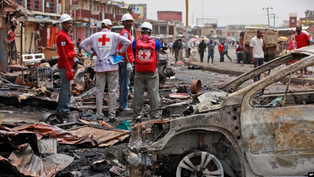 Serangan bom oleh militan Boko Haram di kota Jos bulan Mei lalu (foto: dok). Kota Jos kembali dilanda serangan bom yang menewaskan 40 orang, Kamis (11/12).