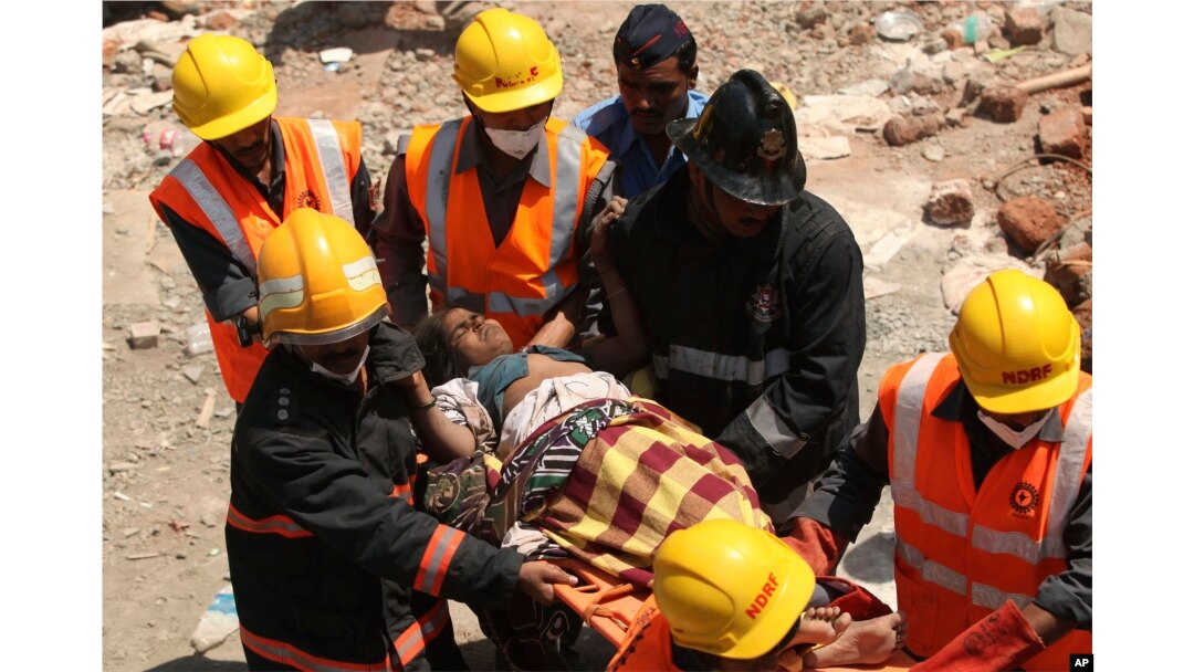 Building Collapse in Mumbai Kills Dozens 