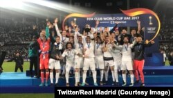 Les joueurs du Real Madrid célèbrent leur sacre de champion du monde des clubs à Abou Dhabi, 16 décembre 2017. (Twitter/Real Madrid)