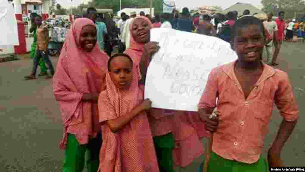 Daruruwan Yara 'Yan Makaranta Sun Yi Zanga zangar Lumana A Jalingo Jihar Taraba