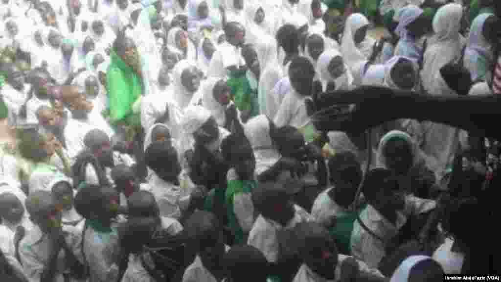 Daruruwan Yara 'Yan Makaranta Sun Yi Zanga zangar Lumana A Jalingo Jihar Taraba