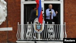 El fundador de WikiLeaks permanece en la embajada de Ecuador en Londres. La justicia sueca lo requiere por acusaciones de abuso sexual.