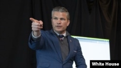 پیت هگسیت، وزیر جنگ ایالات متحدهٔ امریکا