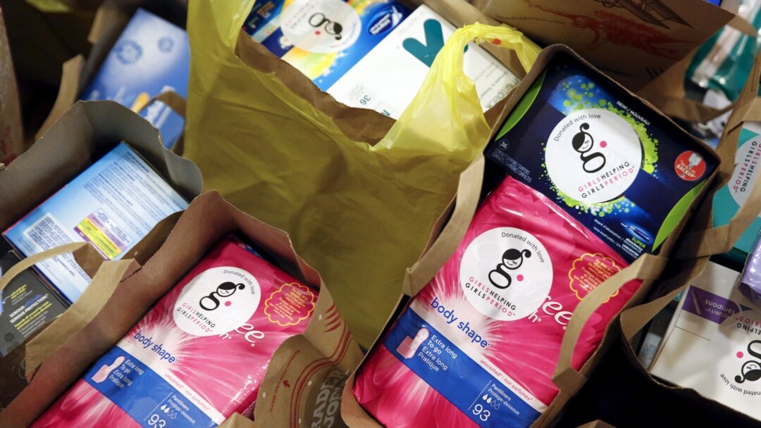 Tas produk perempuan amal "Girls Helping Girls Period" terlihat di South Orange, New Jersey, 6 Maret 2016. (Foto: REUTERS/Shannon Stapleton)
