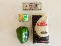 Una lata de atún pequeña, 1 kilo de arroz y un pimentón. El mercado de 5 dólares de Fabiana Rondón.