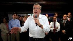 Estos recortes significan que tengo la habilidad de adaptarme, dijo Jeb Bush, en Virginia. 