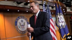 El presidente de la Cámara de Representantes, John Boehner, se mostró muy emotivo con el acuerdo, y felicitó a su bancada por el duro trabajo.