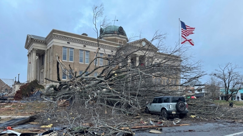 Tornadoes in Texas, Mississippi kill 2 and injure 6 as severe weather system moves east